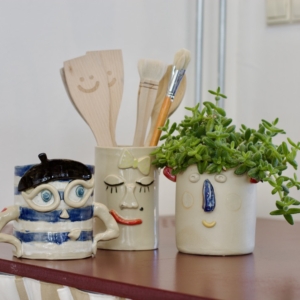 bloempotten van keramiek met ieder een eigen karakter